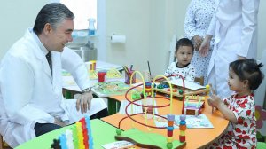 Гурбангулы Бердымухамедов отметил успехи Туркменистана в сфере детского здравоохранения