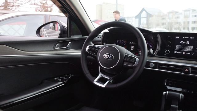 Kia K5 смотреть онлайн