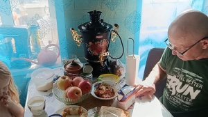 ОГОРЧИЛАСЬ/СХОДИЛА В ТЕПЛИЦУ ПОСАДИЛА ЛУК.