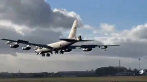 ✈️ В рамках мирных переговоров, США отправили ещё два бомбардировщика B-52 ВВС США на английскую баз