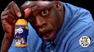 Shaq Makes a Face While Eating Spicy Wings _ Hot Ones. Острые крылышки жмых эффект | Phaser