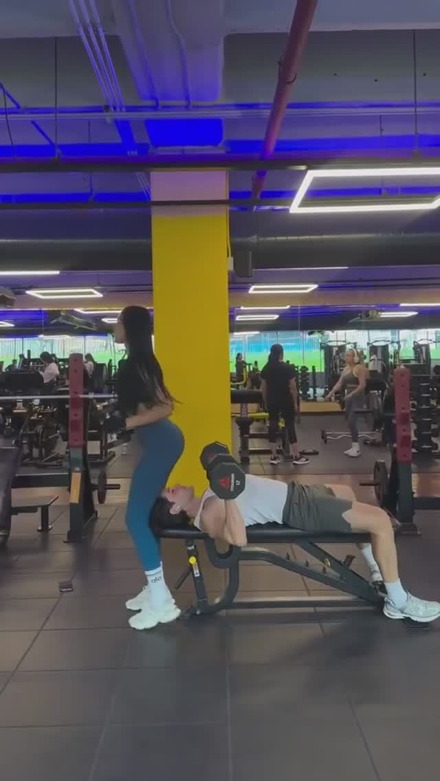 Пора в спорт зал