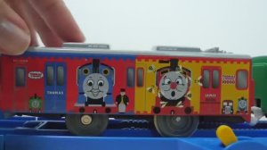 Детская железная дорога! Паровозик Томас и Молния Макквин