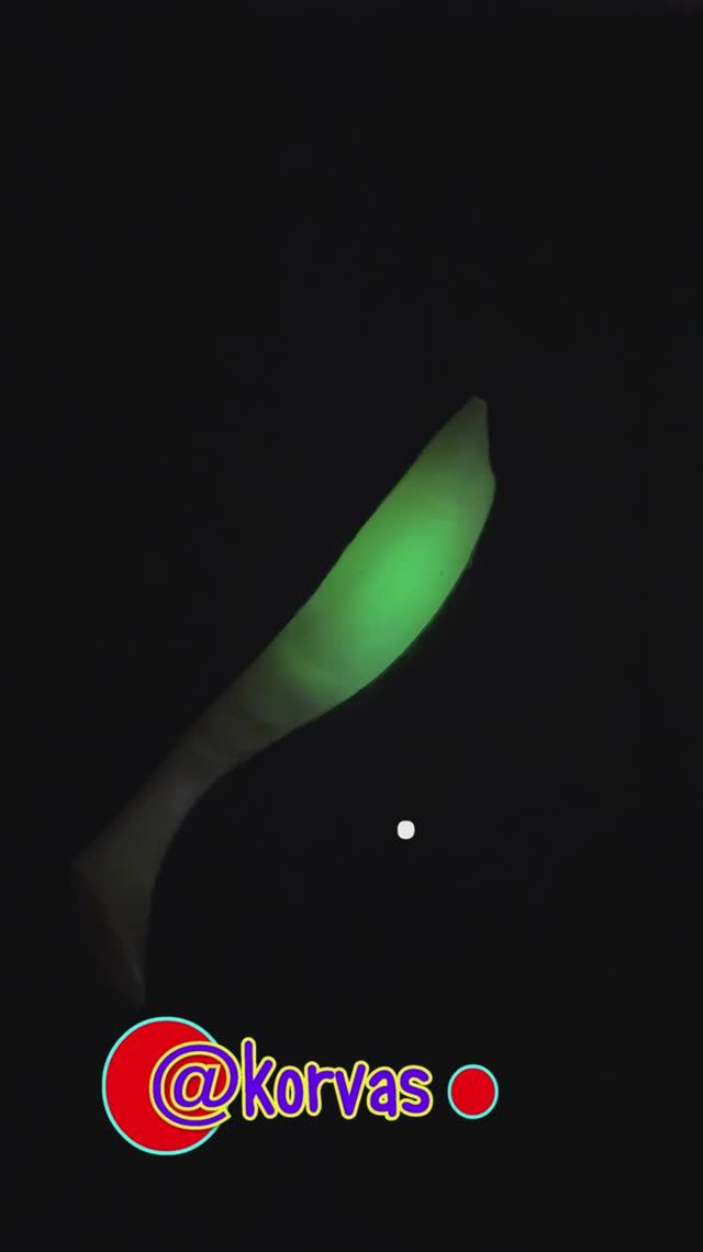 Силиконовая приманка светлячёк, светящаяся, для рыбалки, на щуку, на судака