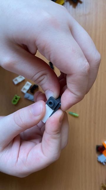 Гайд на разведчика-меха Lego