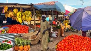 Покупаю продукты на $5 на рынке и готовлю ужин семье. Жизнь в Кении