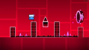 Играю в Geometry Dash 4 уровень