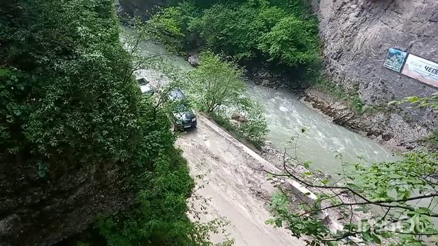 Чегемское ущелье! 
Чегемсккие водопады!
Кабардино-Балкарии!