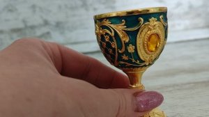 В избушке появилась новая погремушка