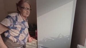 Жизнь вне  орхидей - грустный вид у МАМИНОГО места жительства И ГОДА НЕ ПРОШЛО