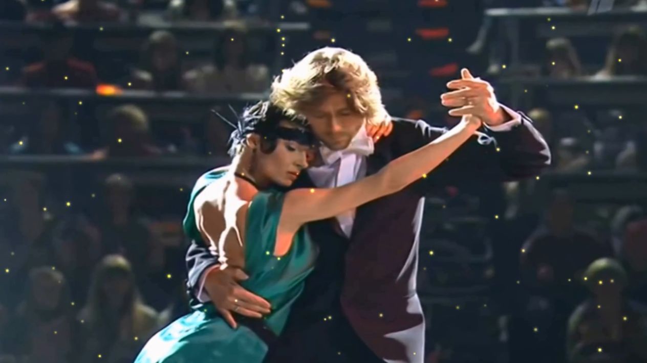 Танго Пантеры. Стихи: Никкула Кляцкий. Поёт Надежда Бурцева. Муз. О. Залозного. Сведение О. Иванцов