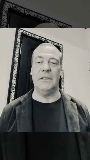 Медведев пытался высмеять Зелю