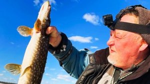 СУПЕР РЫБАЛКА в ОТТЕПЕЛЬ. Боялся воды, а попал на голый лёд. Конец марта 2026.