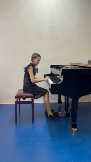 Бах - Маленькая прелюдия ре минор - исполняет Михальчик Есения