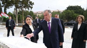 Эмомали Рахмон открыл Государственный русский театр драмы и комедии имени А.С. Пушкина