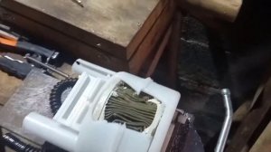 Замена топливного фильтра Рено дастер 1,6 H4M  4*4 и расход топлива по городу.
