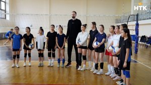 Олимпийский чемпион дал мастер-класс юным волейболистам Калмыкии