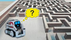 Что если робот Cozmo попадет в зеркальный лабиринт