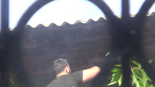 2022 год - капремонта фасада дома №19 - рабочие на лесах работают без касок и страховки - 02