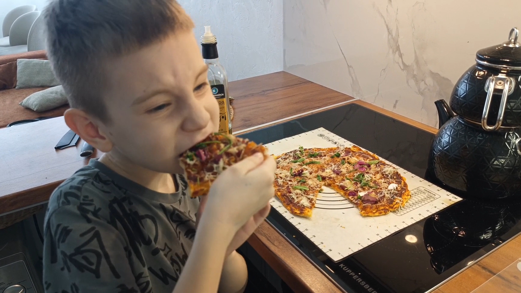 Готовим пиццу Пепперони с турецкой колбасой (суджук)