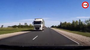 ЛЕДЕНЯЩИЕ ДУШУ МОМЕНТЫ АВАРИЙ И ДТП СНЯТЫЕ НА РЕГИСТРАТОР.