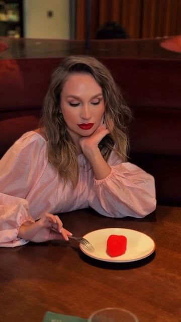 Слишком вкусно, чтобы соблюдать приличия... 🤤