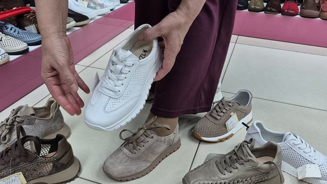 Кроссовки!!!!