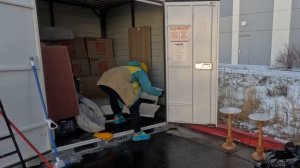 Нам ПРИВЕЗЛИ ЗАКРЫТУЮ КЛАДОВКУ - и там был КУШ!(АМЕРИКАнский Слава)