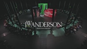 Показ женской коллекции JW Anderson осень-зима 2023-2024