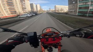 эндуро в городе, полное видео смотрит на канале 
regulmoto holeshot на мотардах