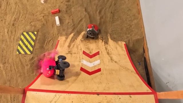 ИНЖЕНЕРЫ vs Машинки Со Свалки: Бой Насмерть