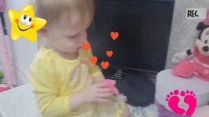 Ева маленькая модница...