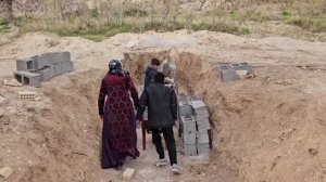 280ч.Жизнь в горах: строительство пещеры голыми руками и материнской любовью