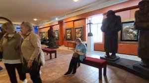 Посетили Музейно-выставочный комплекс Российской Академии художеств.Галерея Искусств Зураба Церетели