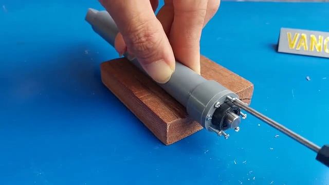 Самодельный радиоуправляемый экскаватор из пвх.