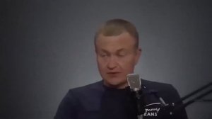 АЛЕНИ ВСЕ ЛЕЗУТ И ЛЕЗУТ