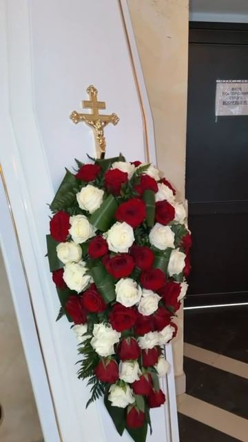 Гроб лакированный Стандарт ФС-6Б с алюминиевой ручкой