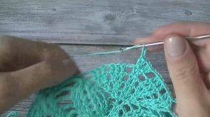 Салфетка " Дубовые листья ". Часть 2.