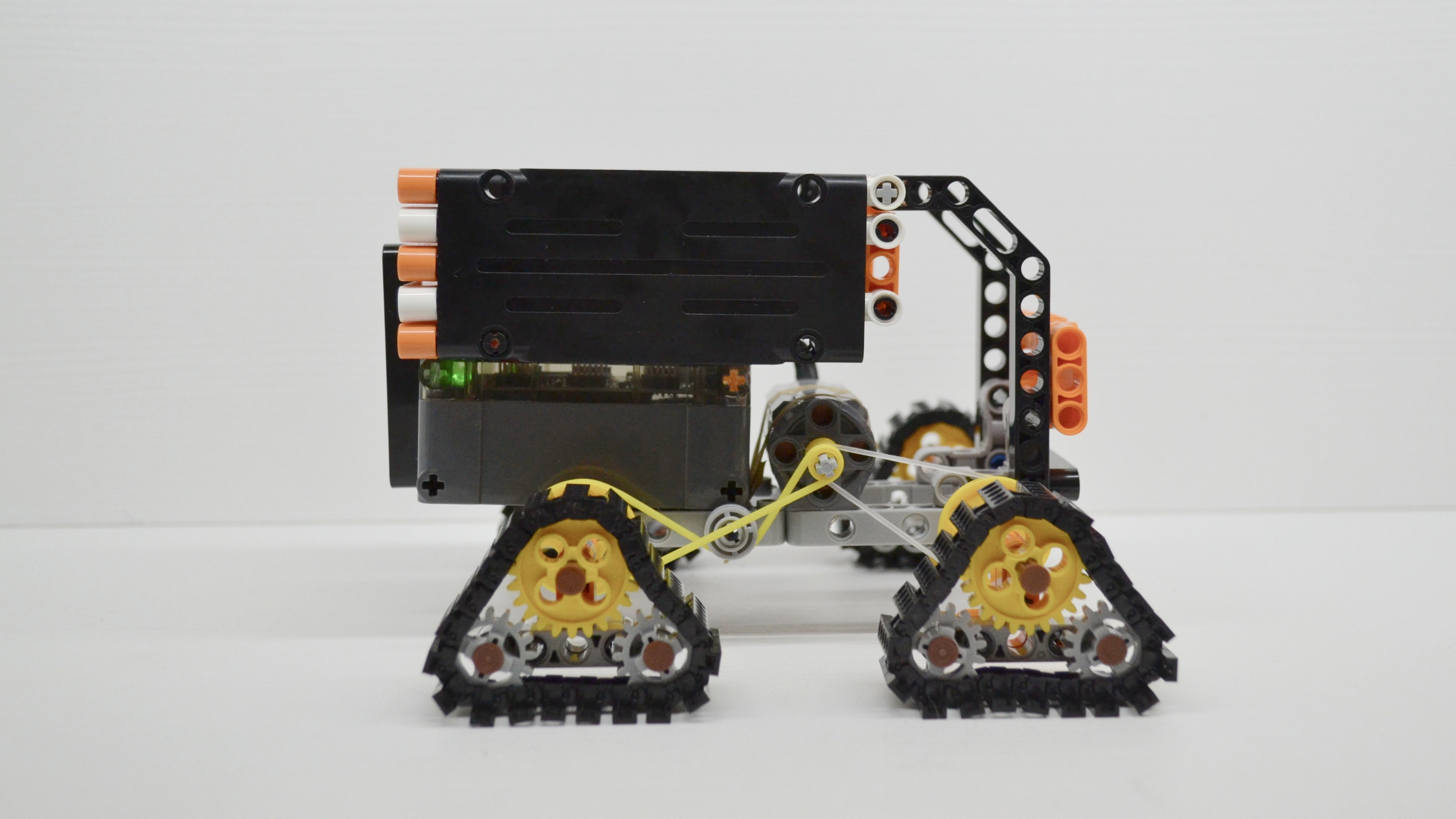 Тест драйв самодельной машинки из Lego механик