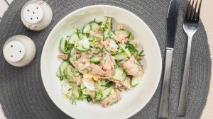 Салат из печени трески с огурцом