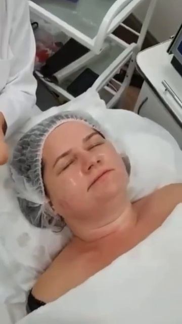 В клиентский день на приеме у врача-косметолога пациенты имеют возможность не только узнать о состоя