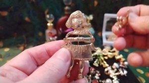 13. Очень красивые необычные, сюжетные современные брошки.