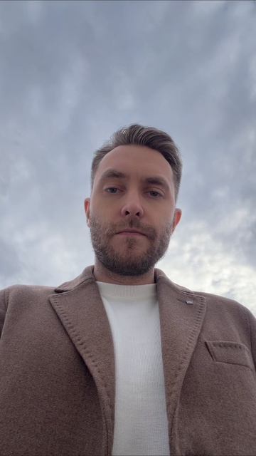 Максим Сентяков - В омуте прекрасного былого… (стихотворение)