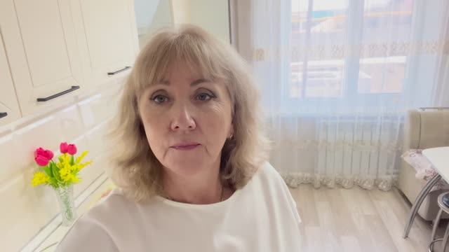 Рассаду  вытащила в теплицу// на ужин рис и подливка//верите ли вы в приметы//