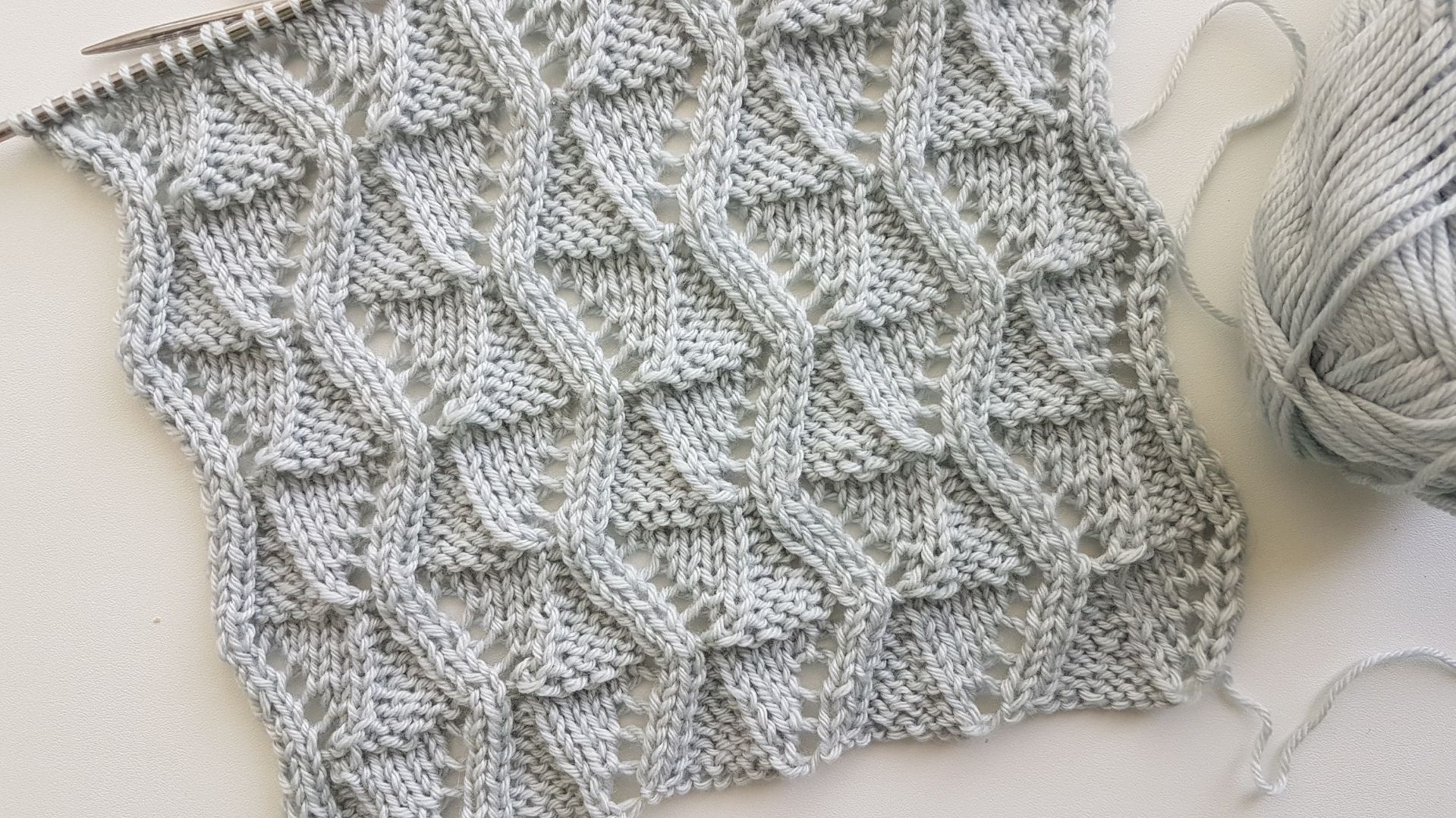 🌊 Ажурные зигзаги спицами: Динамичный узор для стильных вещей | Подробный мастер-класс 🌊