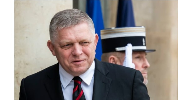 Орбана убирают через Фицо