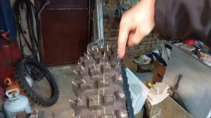 Шипую эндуро колесо дюбелями.