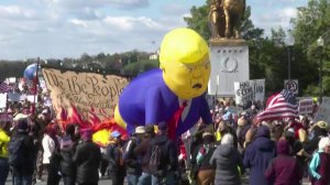 На массовые антивоенные акции в США вышли противники Трампа.