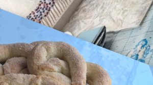 Перенесла рукаделие в другую комнату. Напекла крендельки.