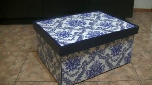 Огромный короб с крышкой для хранения .